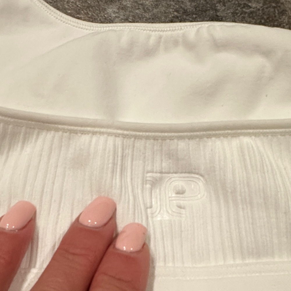 Victoria's Secret White Ribbed Top - Picture 5 of 6